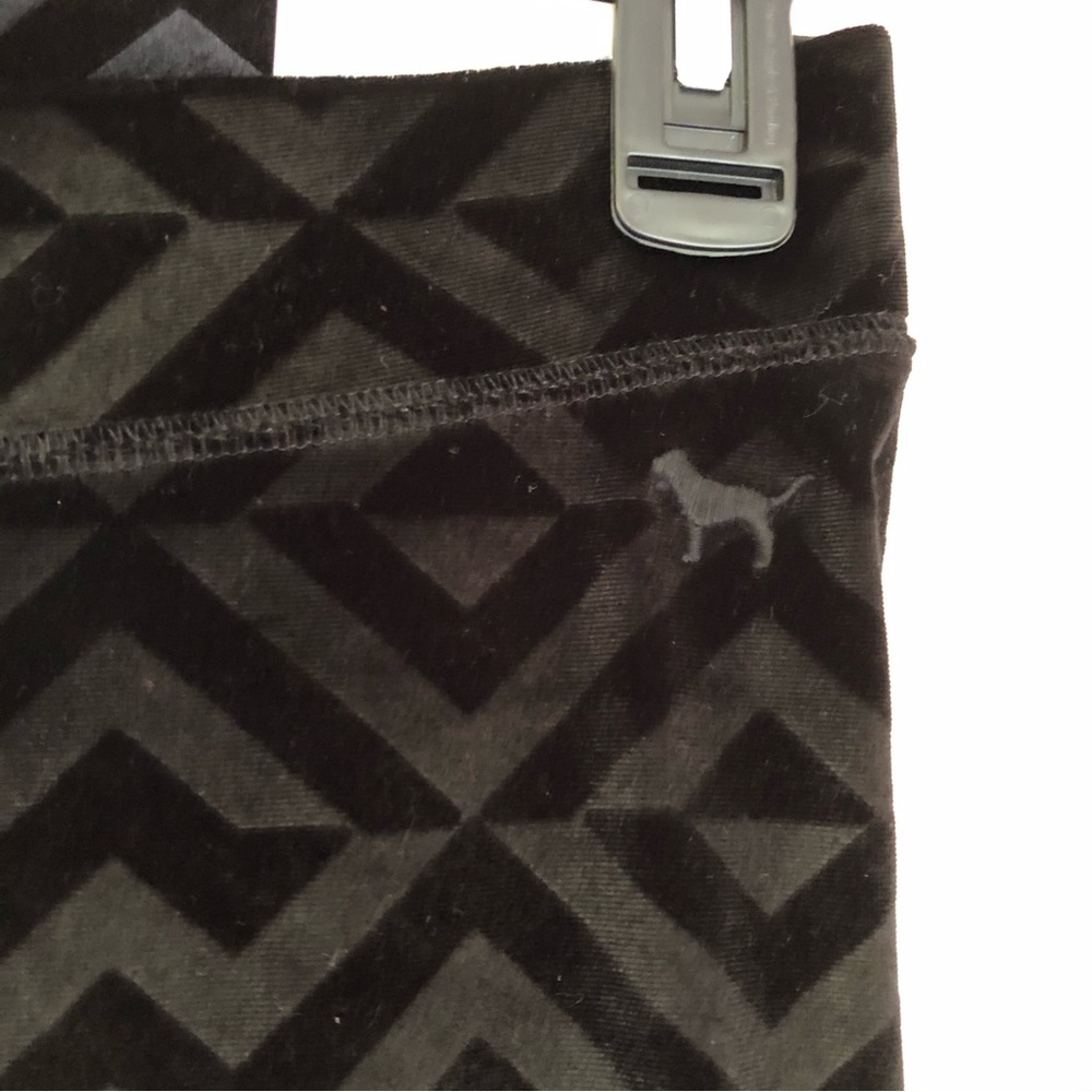 NWT VS PINK Velvet Print Leggings